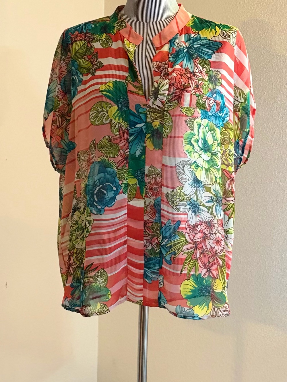 TRUE LIGHT Coral Floral Split-Neck Blouse